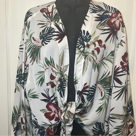White Floral Tropical Tie-Front Kimono - Picture 7 of 7